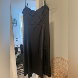ASTR MIDI Black Satin Dress